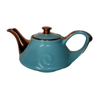 Pearl China Company Blue Gold Lined 24 Karat Teapot‎ See Chip